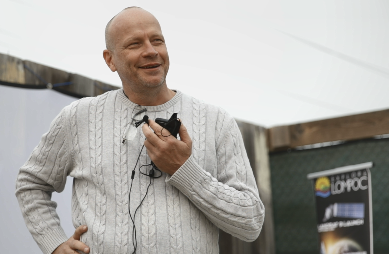 Color photo of Dr. Matt Hansen