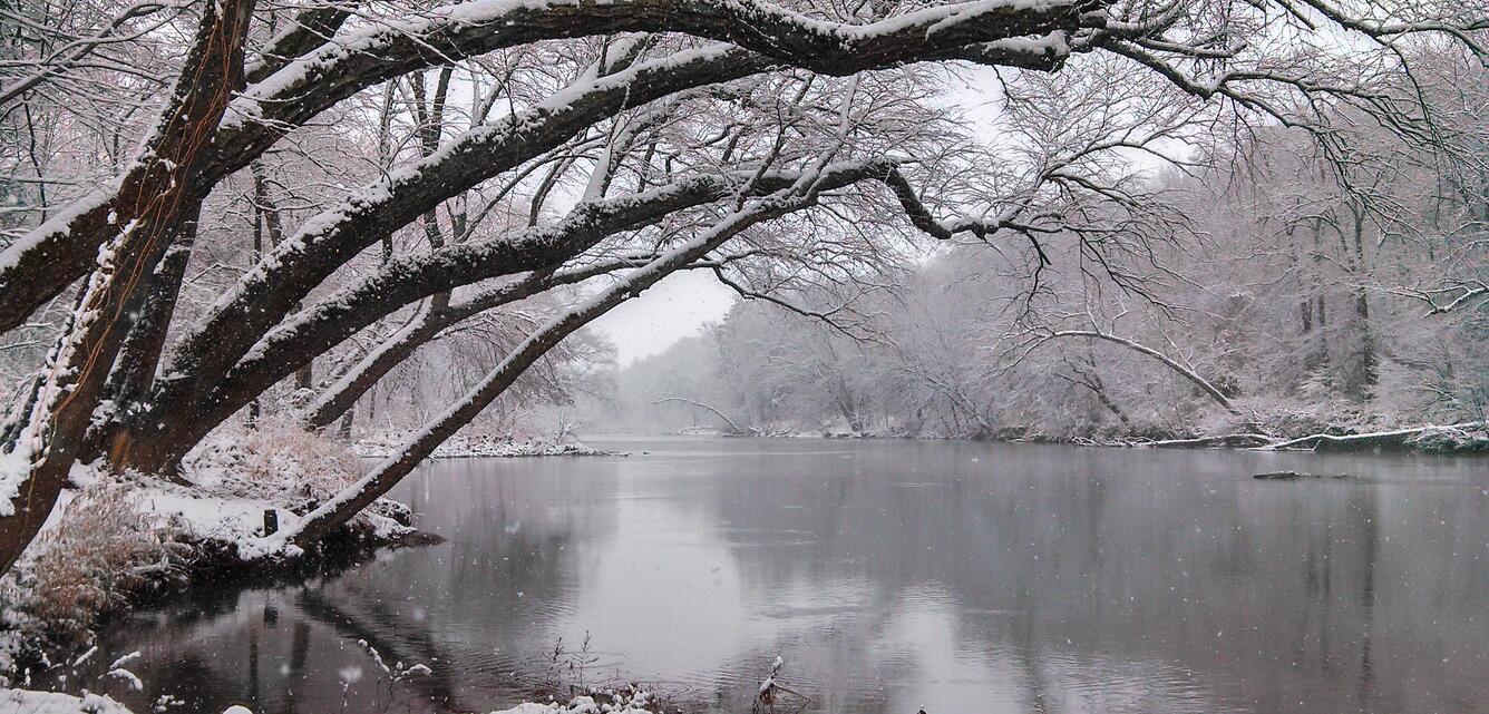 Mulberry River getting snow - Arkansas