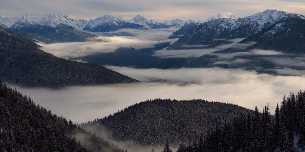 mountains and cloud covered valley