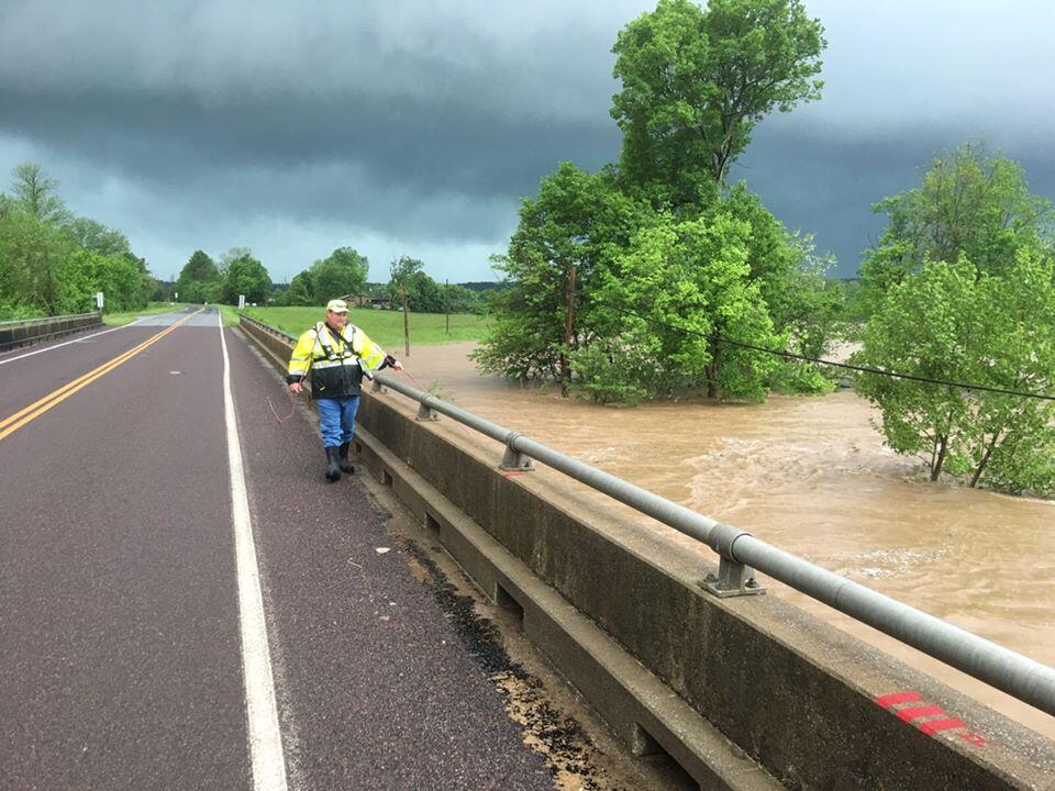 USGS Hydro Tech Measures Flood Flow