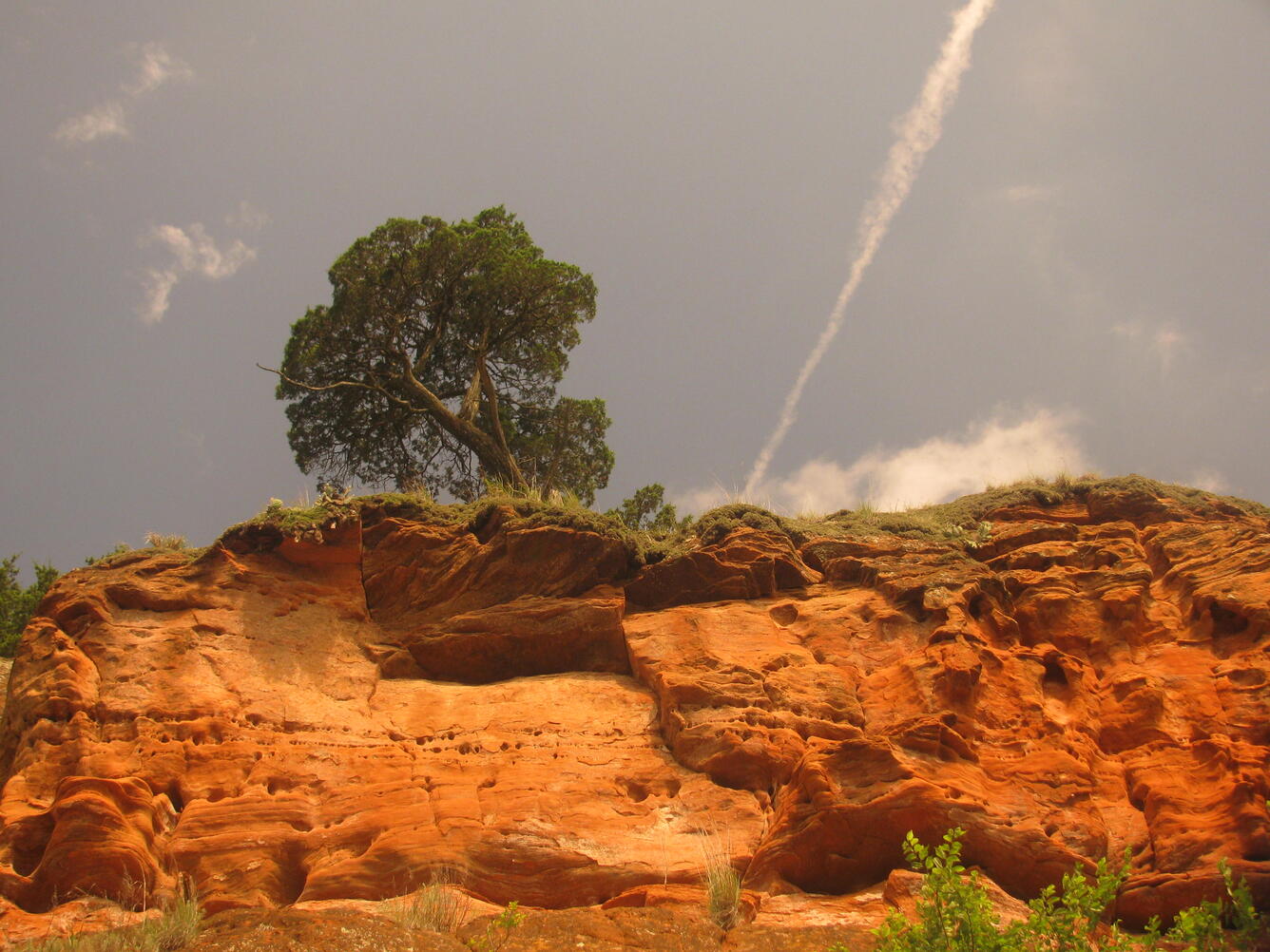 Rush Springs aquifer outcrop near Binger, Oklahoma, 2010. Photograph taken by Shana Mashburn.