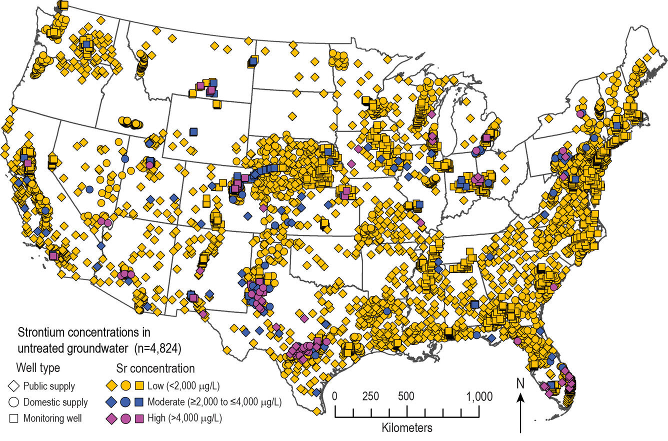 Map of US with symbols indicating strontium content in groundwater