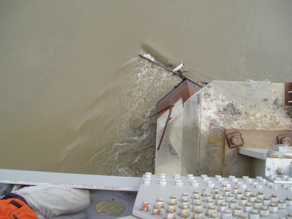 Tanana River sonar at Nenana