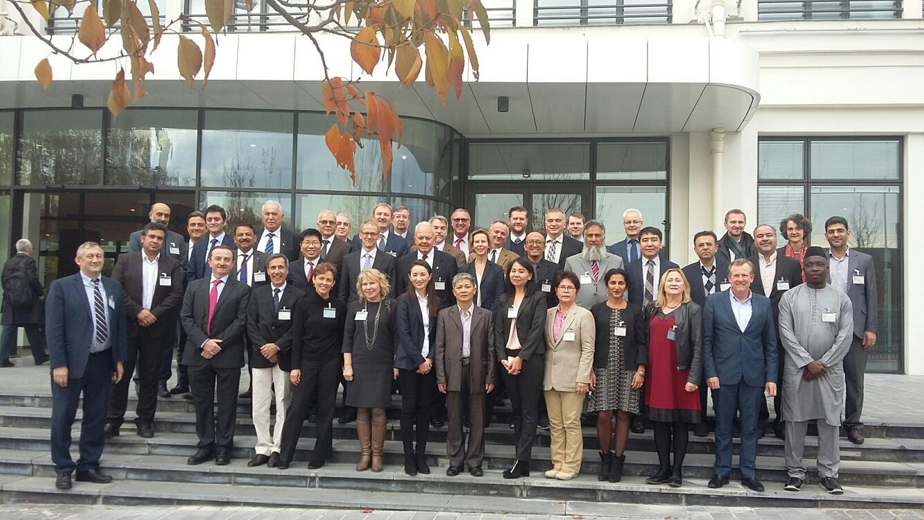 USGS scientist Susan Hall leading IAEA meeting in Paris