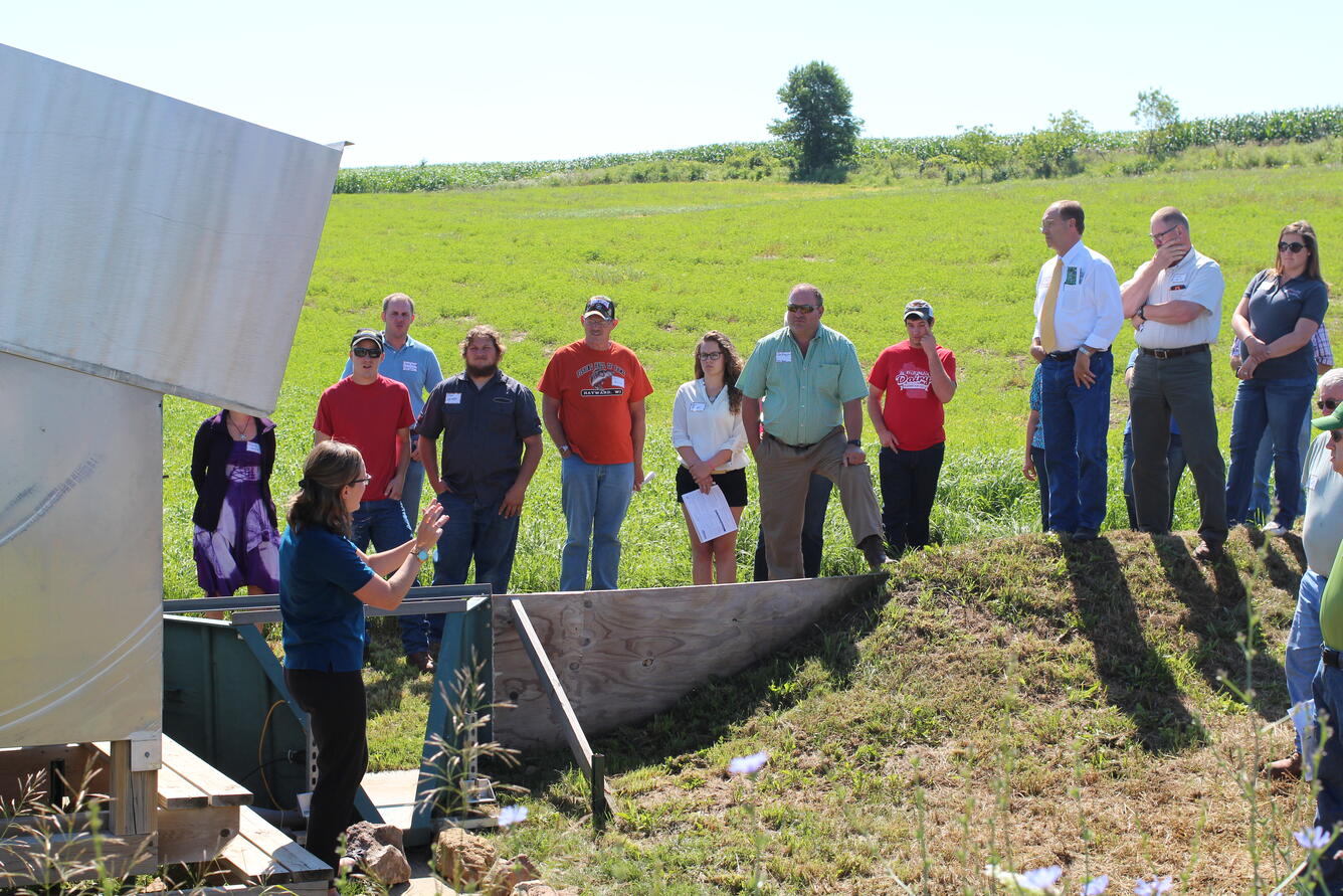 Photo of a producer tour at one of the USGS edge-of-field sites