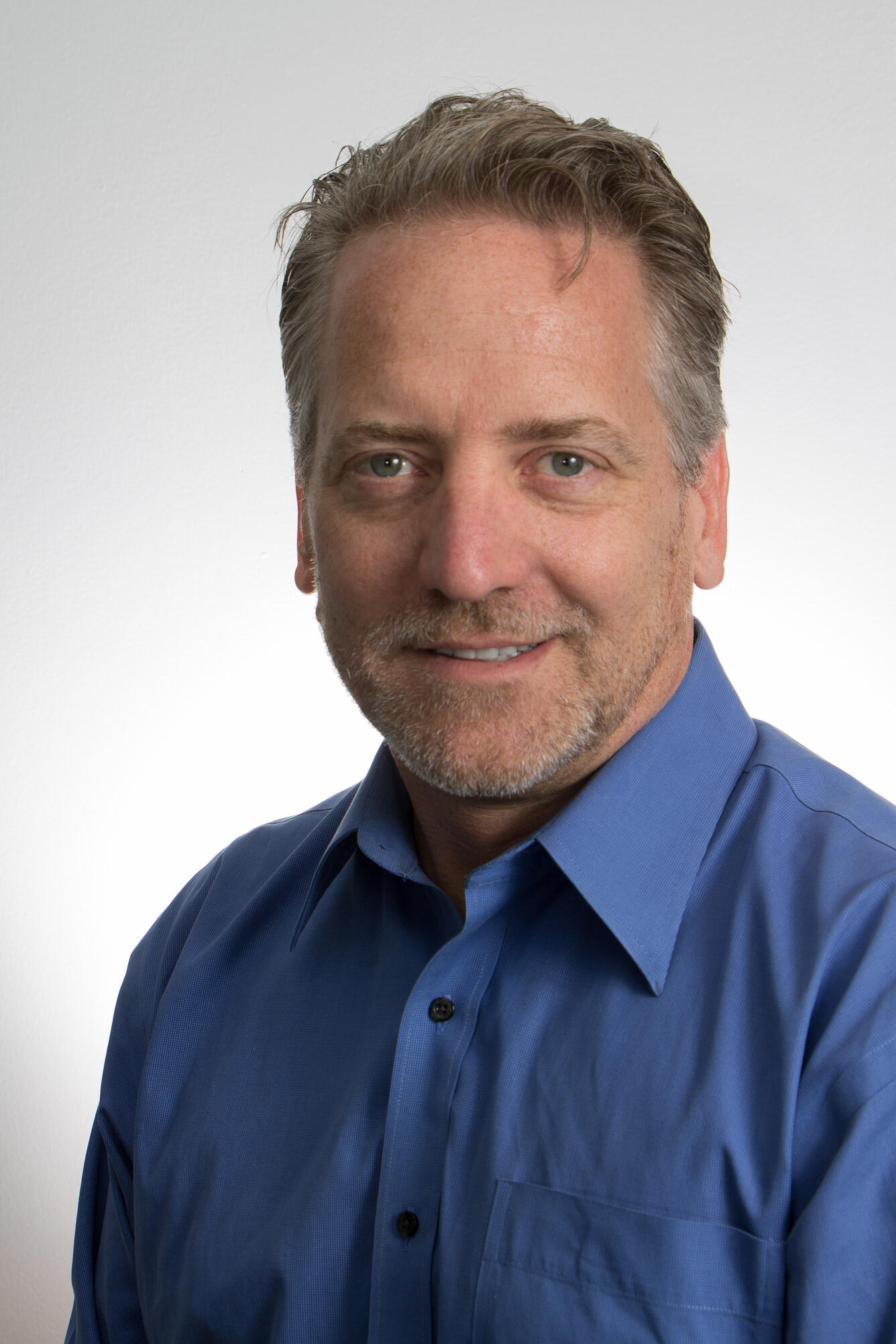 Portrait photo of Alan Thornhill