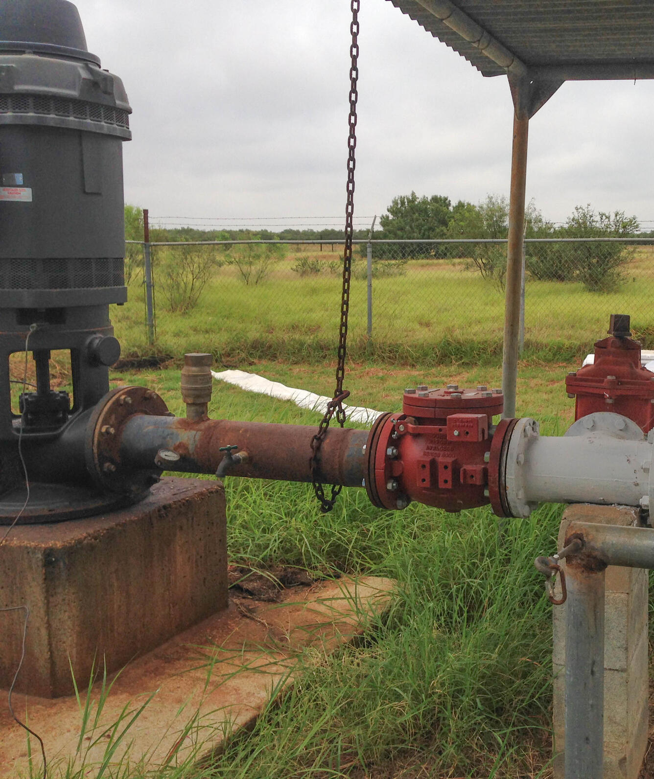 Carrizo Springs well housing