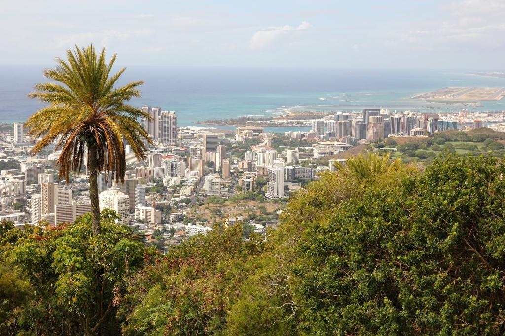 Photograph of Honolulu.