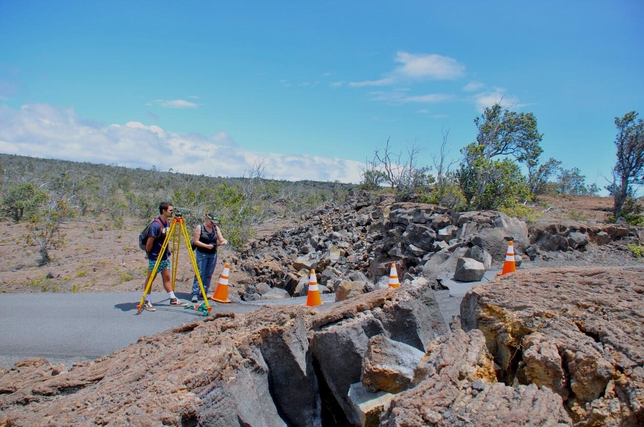 UH-Hilo geology majors measure vertical offset of Hilina Pali road on Kulanaokuaiki Pali in Hawai‘i Volcanoes National Park