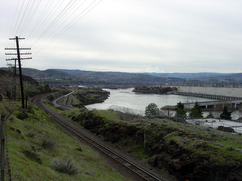 A photo of Dalles Dam