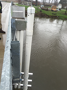 Kankakee River at Dunns Bridge, IN - gage equipment on bridge