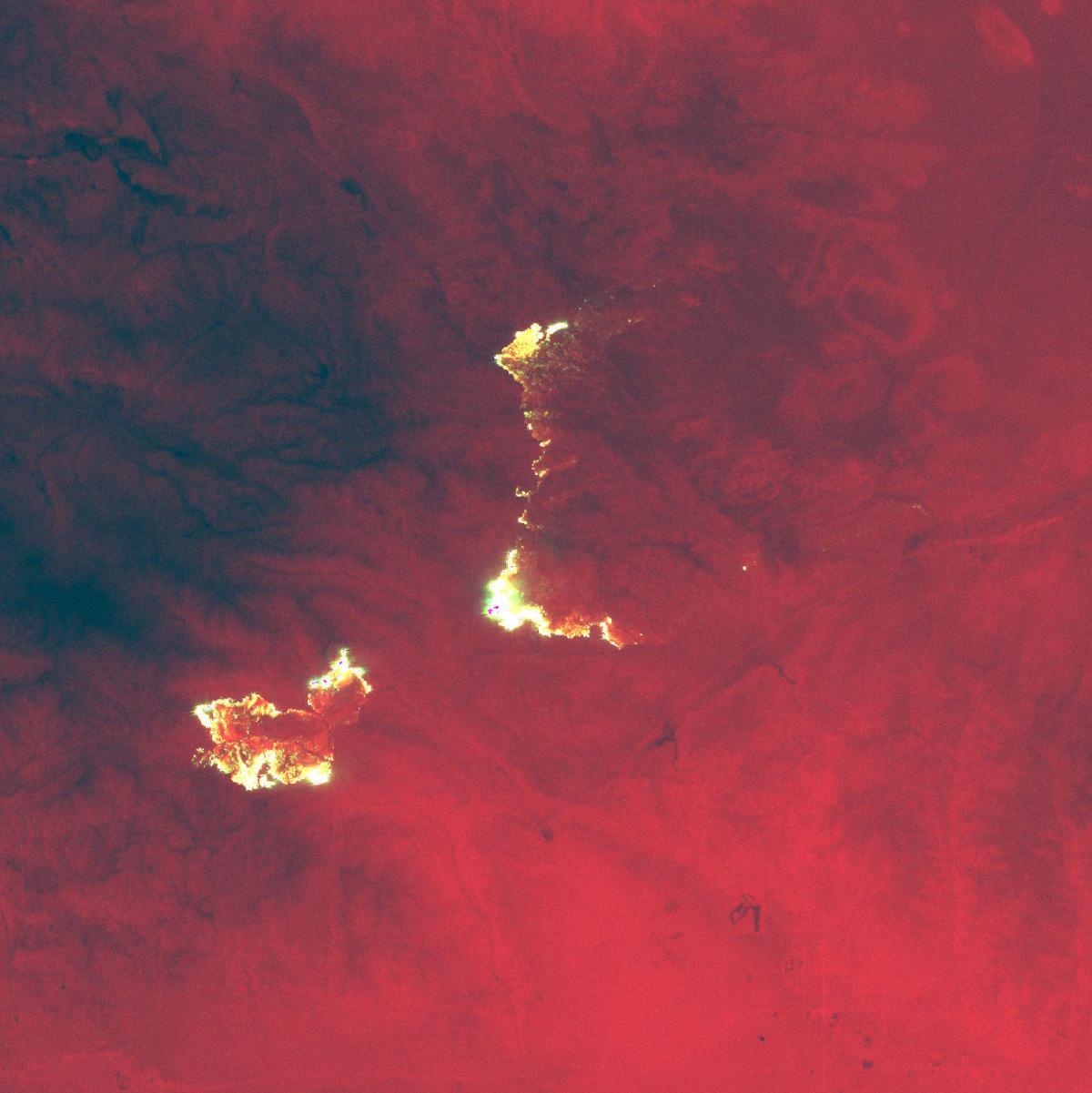 Landsat 7 infrared image of wildfires