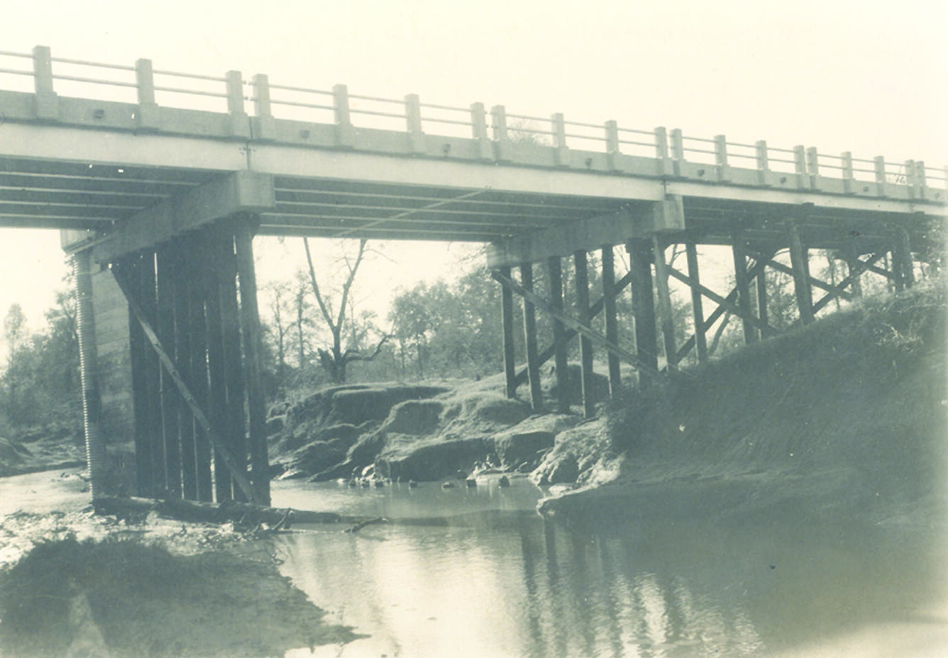 U.S. Geological Survey station 08110500 Navasota River near Easterly, Texas.