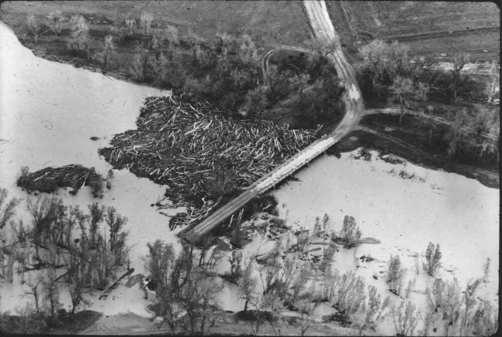 Flooding of Lance Creek near Bright