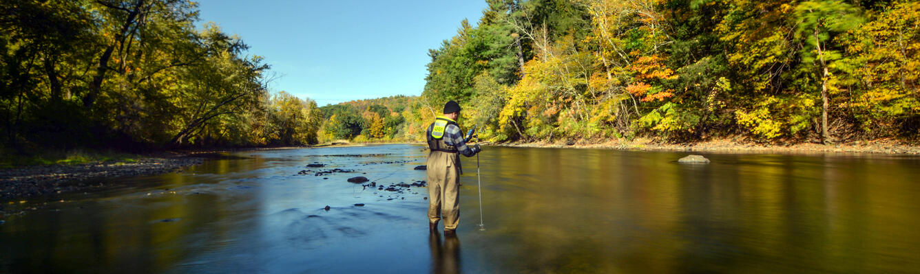Streamflow measurement in the fall