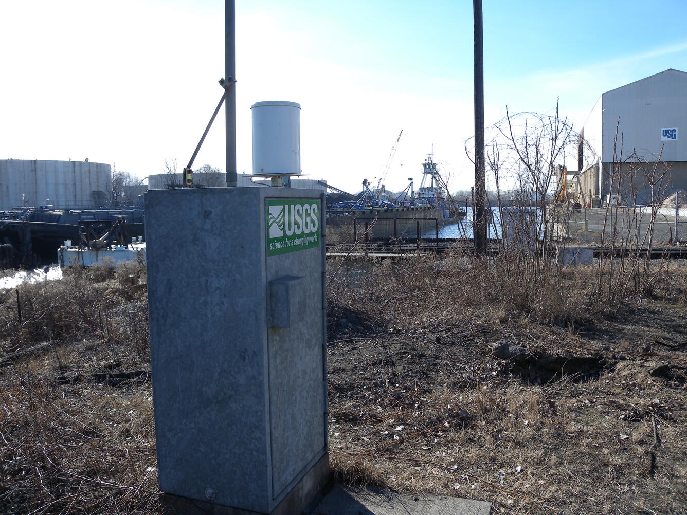 Indiana Harbor Canal at East Chicago, IN  gage house