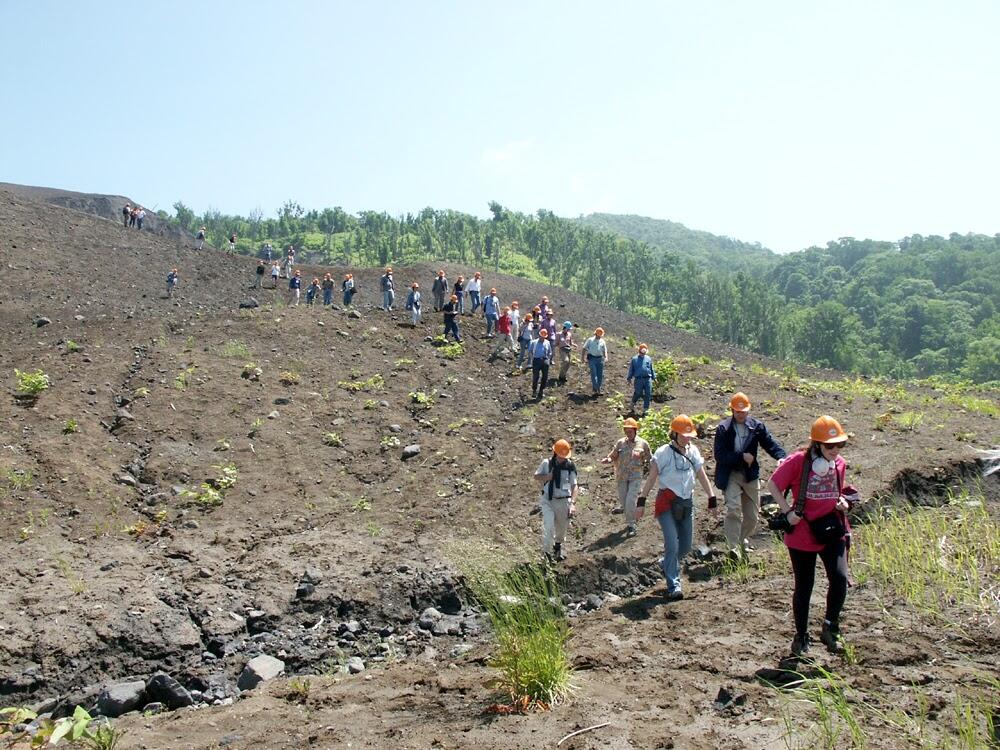 IUGG 2003 field trip to Usu volcano, Hokkaido