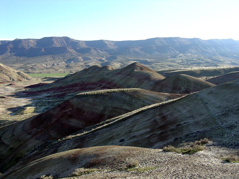 Painted Hills Overlook Trail