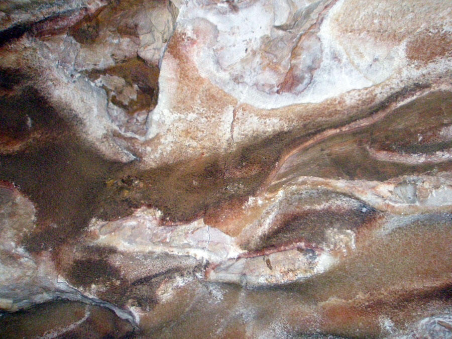 Calcite-filled cavity