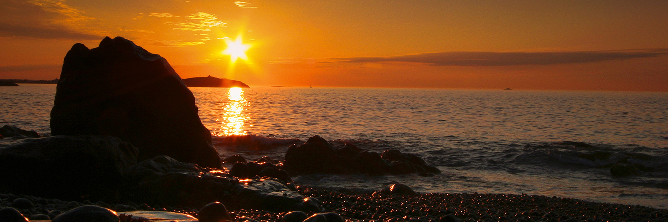 Sunset on the rocky coast