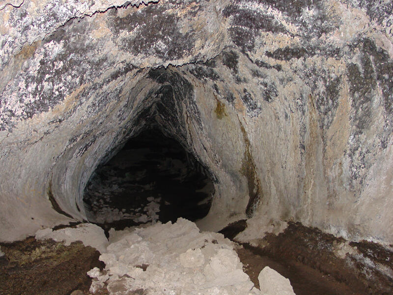 A photo of Sunshine Lava Tube.