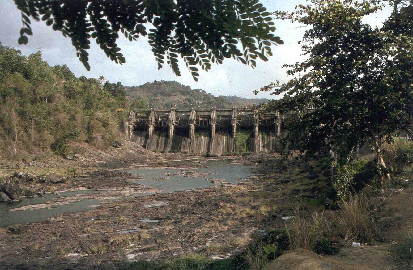 View looking up-stream toward Carraizo Dam, under drought conditions, 1994