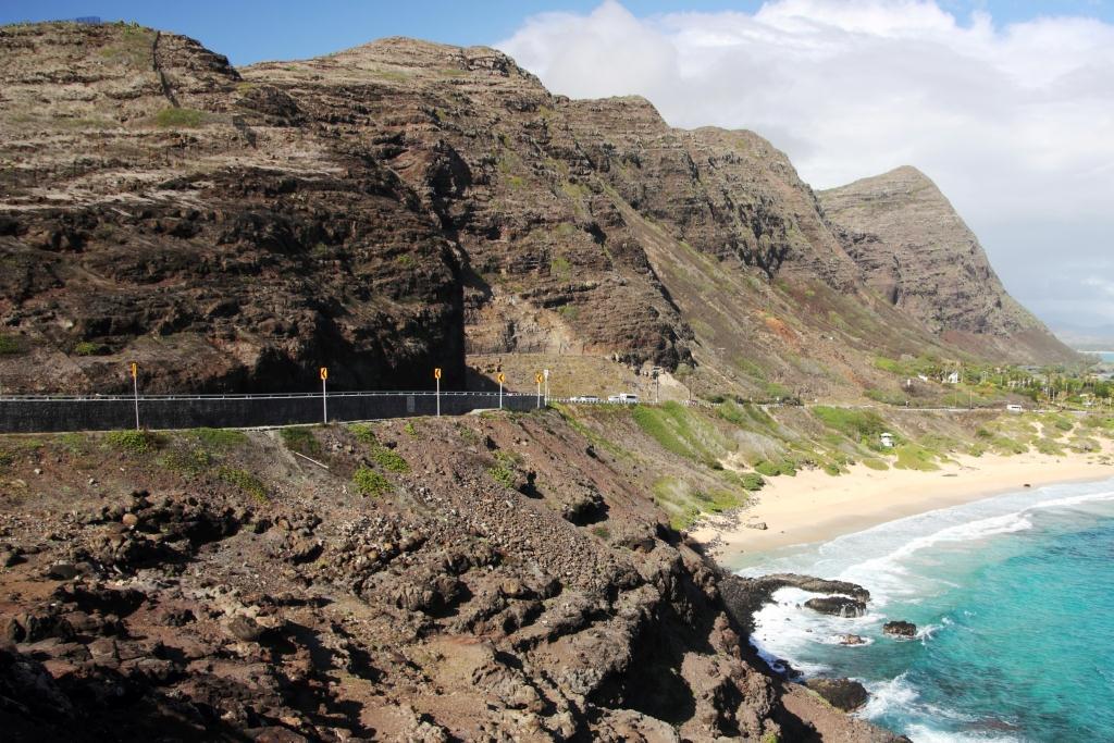 Photograph of cliffs at Makapuʻu.