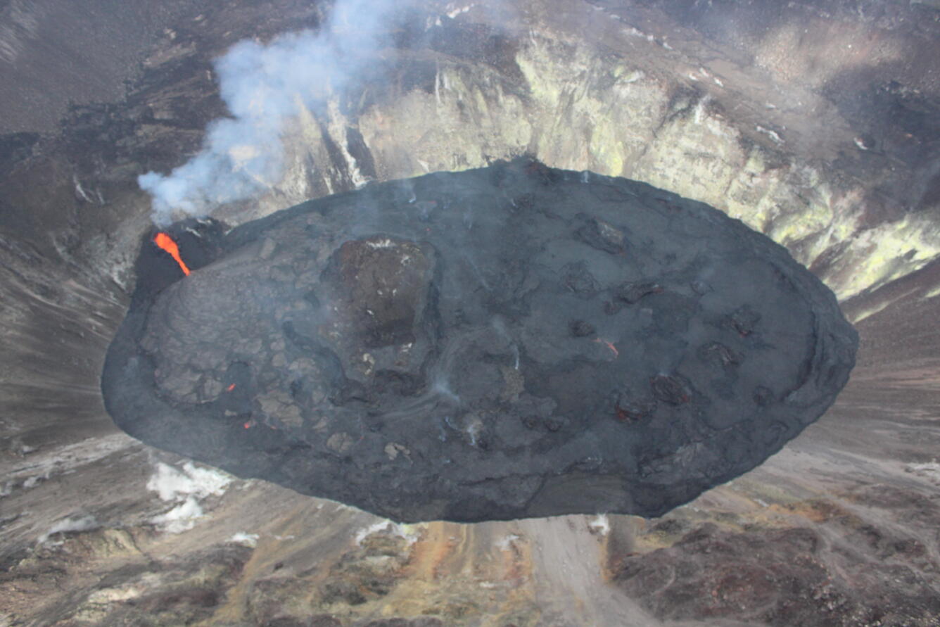 A helicopter overflight on Tuesday provided HVO scientists with high-angle views of the ongoing eruption in Halema‘uma‘u.