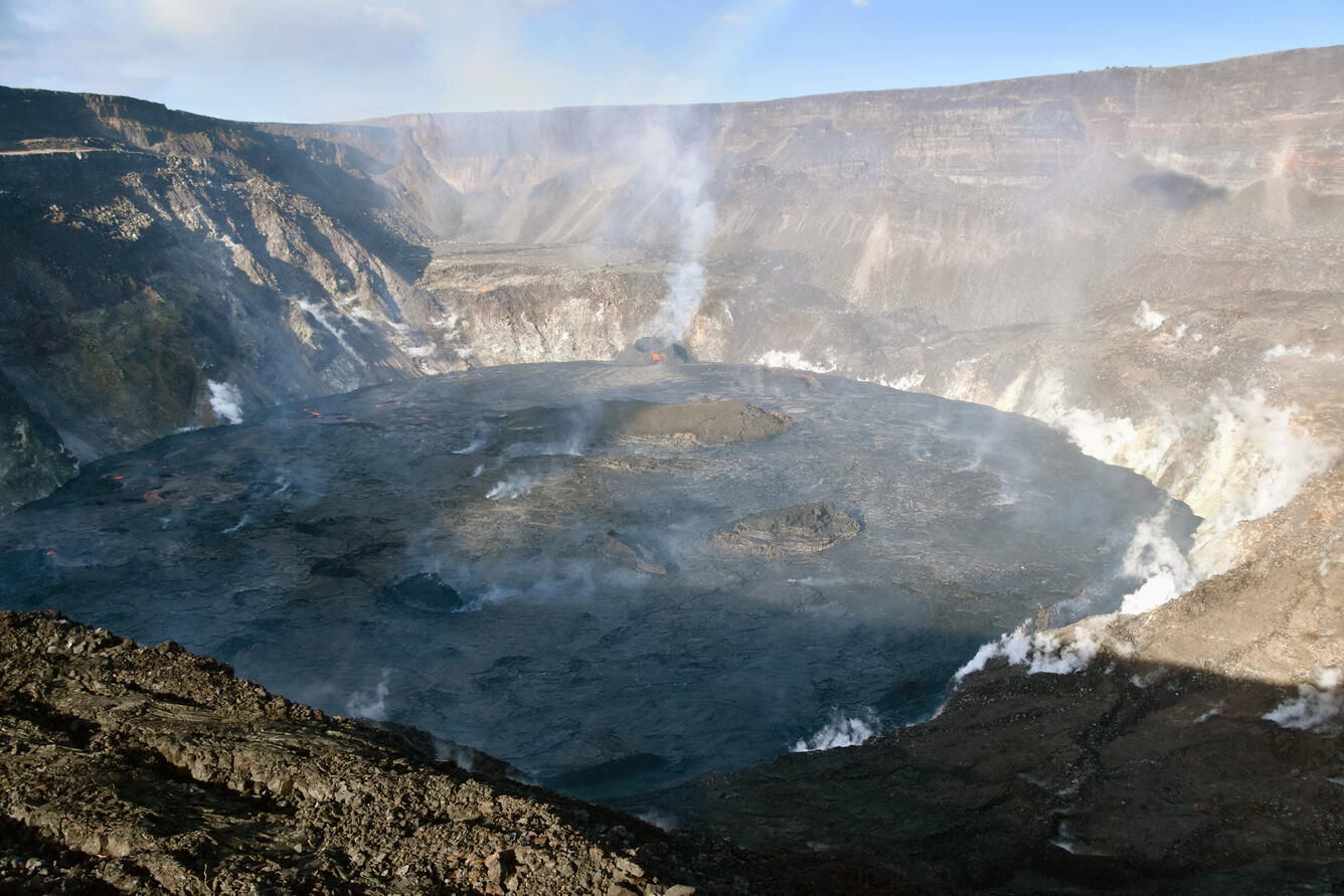 Color photograph of the lava lake in Halema'uma'u