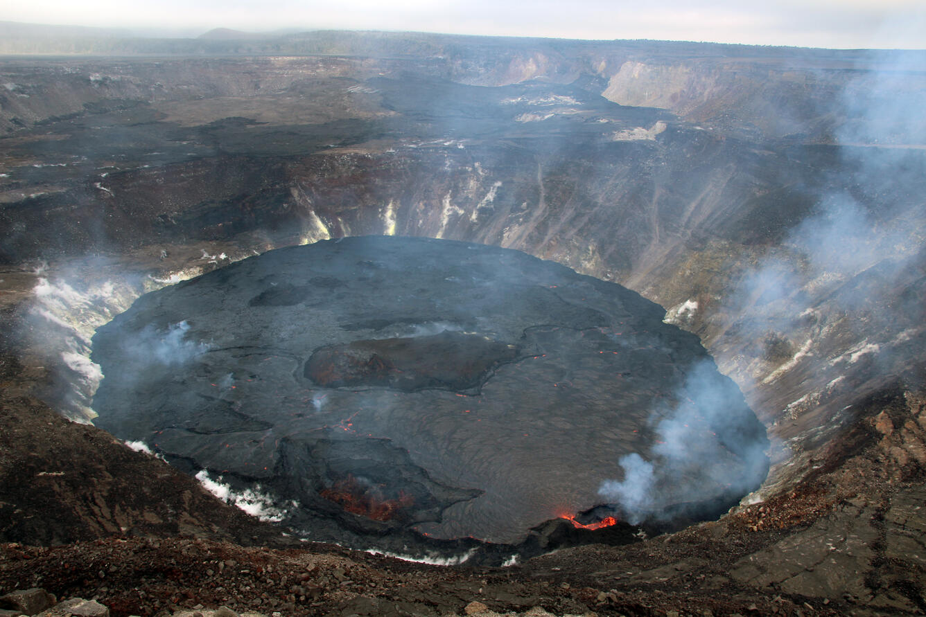 Color photograph of active lava lake