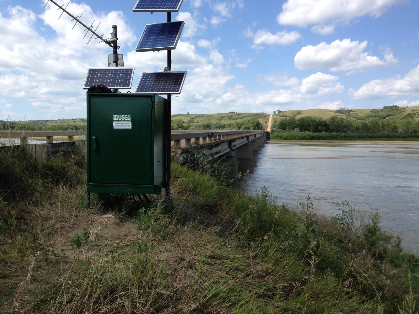 USGS gaging station on the Niobrara River near Verdel, Nebr.