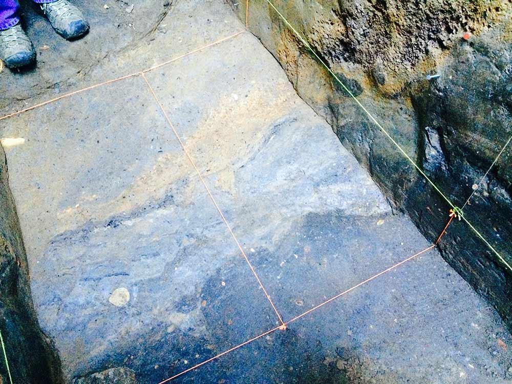 deformed sediments on the floor of a paleoseismological trench