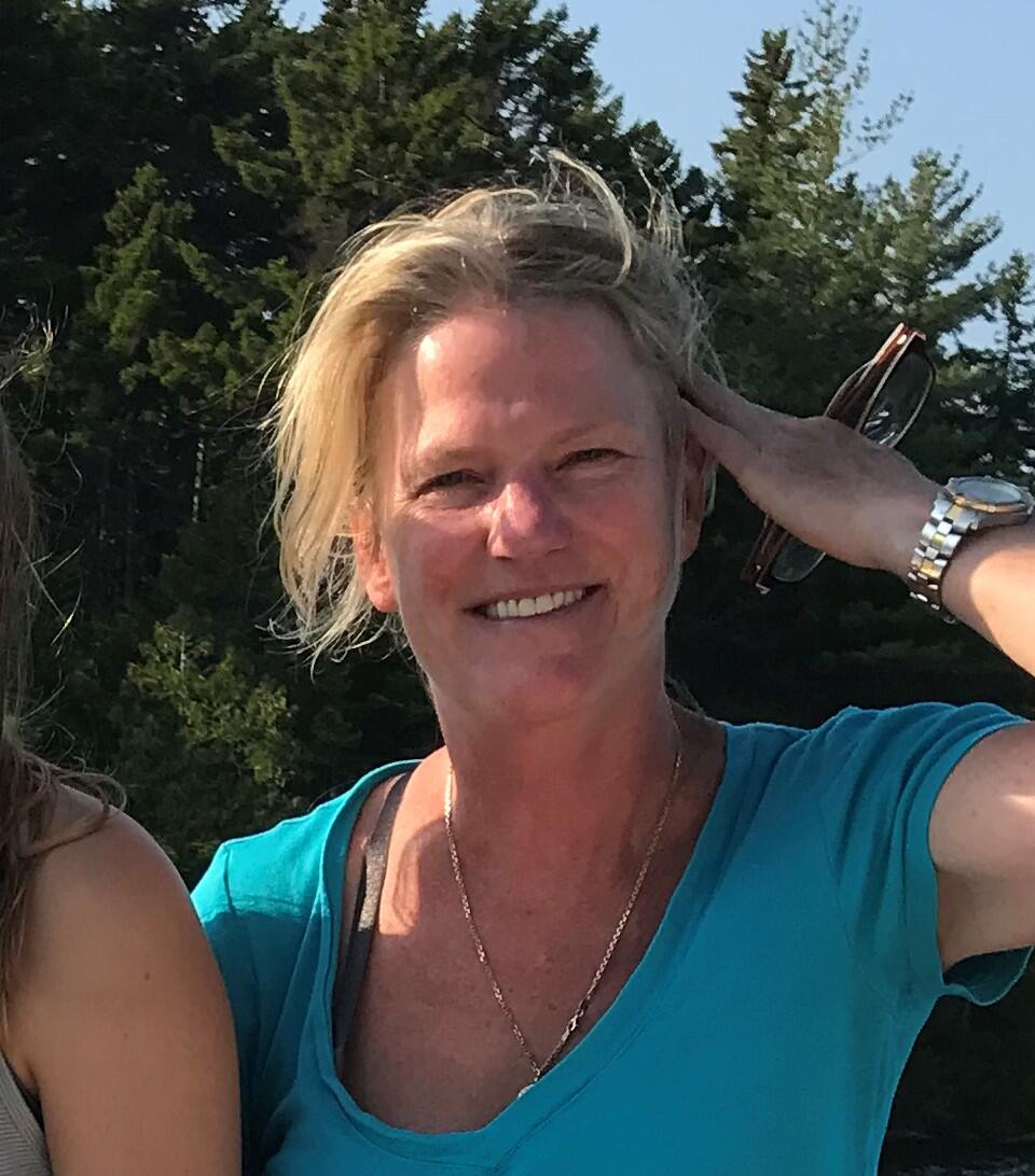 photograph of Jennifer Savoie