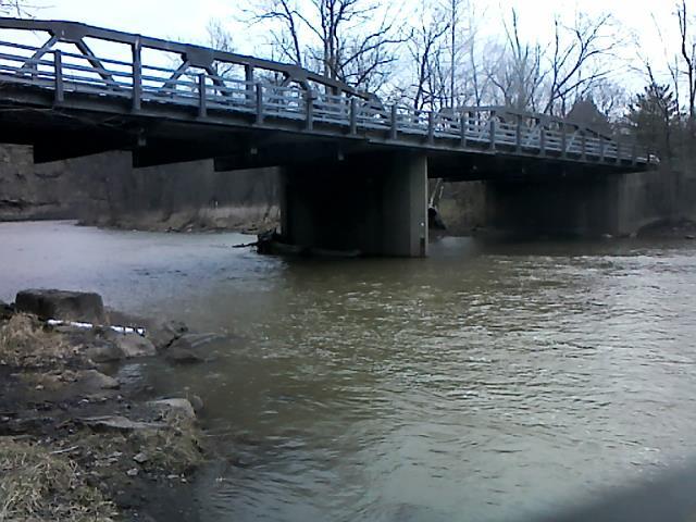 Vermillion River near Vermillion OH - bridge pier