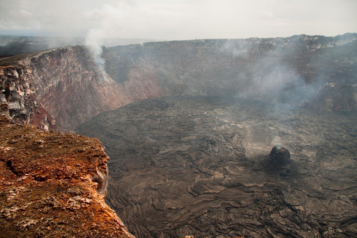 View looking southeast across the eastern half of Pu‘u ‘Ō‘ō crater ...