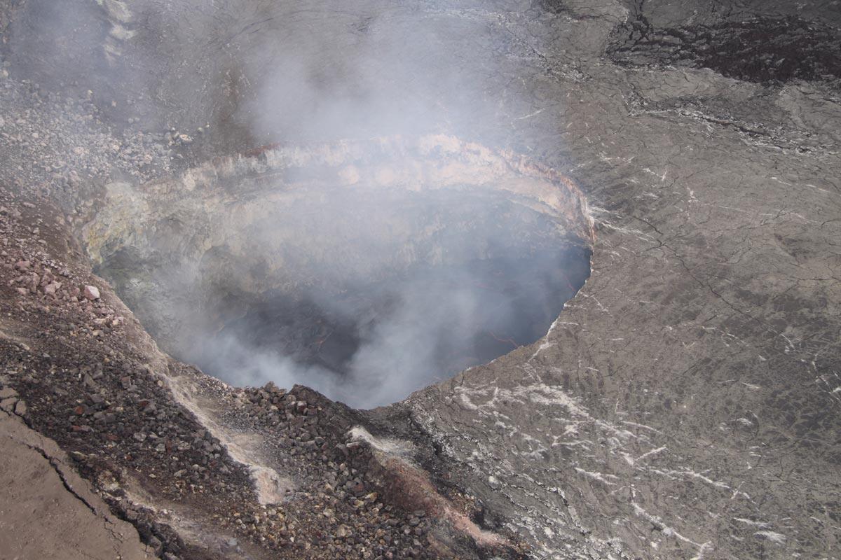 Lava surface in the Halema‘uma‘u Overlook vent returned to about 80...