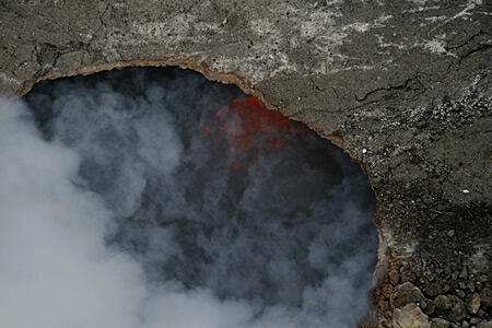 Sloshing Lava Lake Viewed within Halema‘uma‘u Vent ...