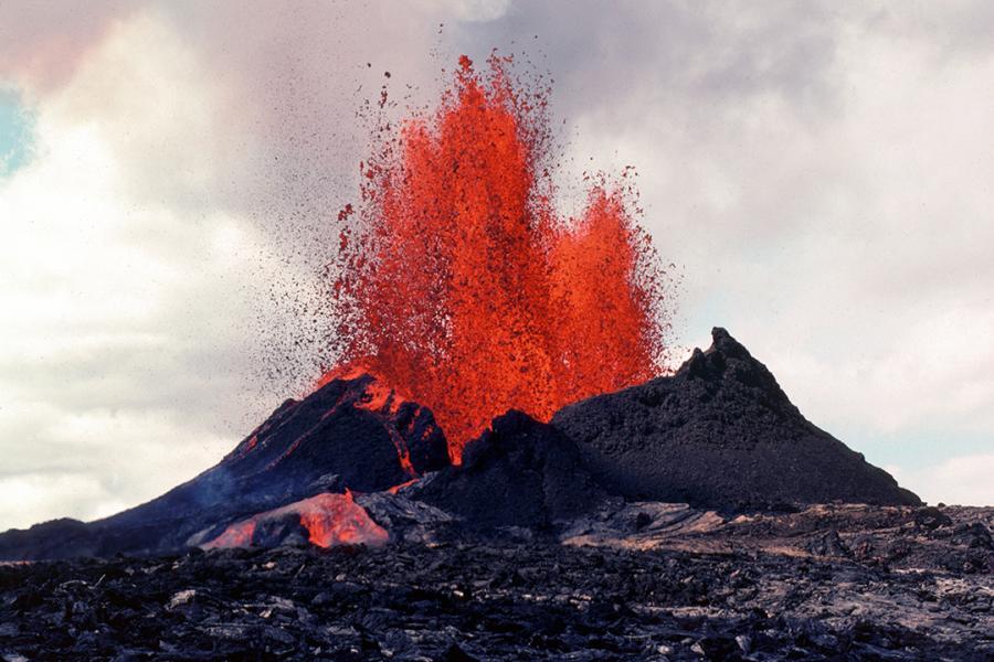Lava fountain about 50 m (165 ft) high from early Pu‘u ‘Ō‘ō cone, K...
