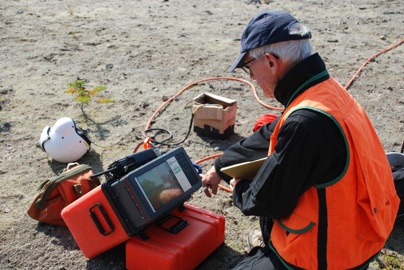 USGS researchers use geophysical methods to locate groundwater at M...