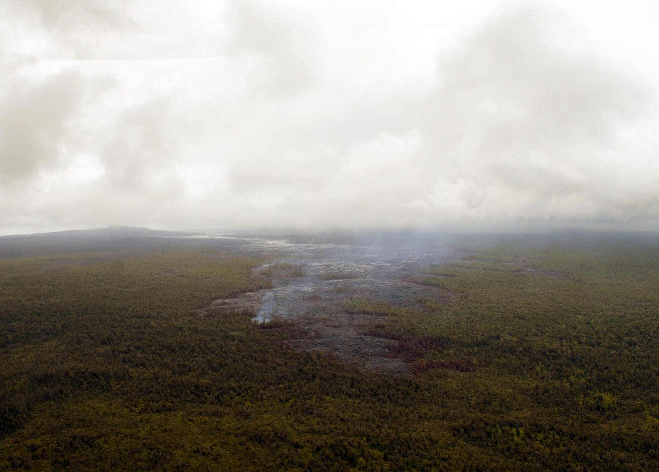 Kahauale‘a 2 flow remains active northeast of Pu‘u ‘Ō‘ō...