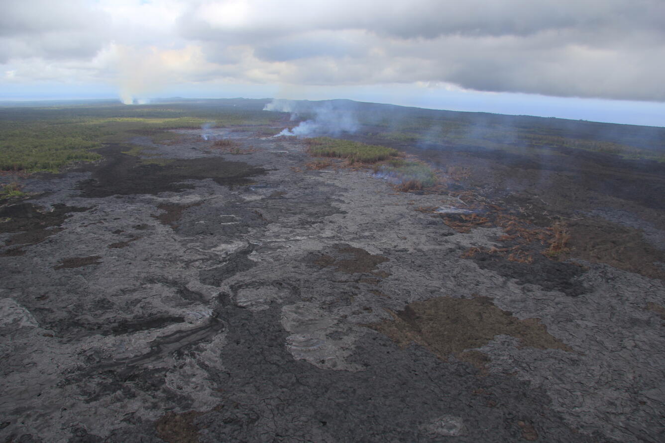 Breakouts remain active closer to Pu‘u ‘Ō‘ō...