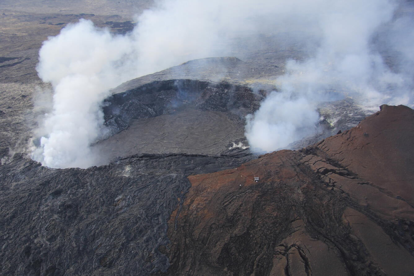 New lava flows at Pu‘u ‘Ō‘ō...