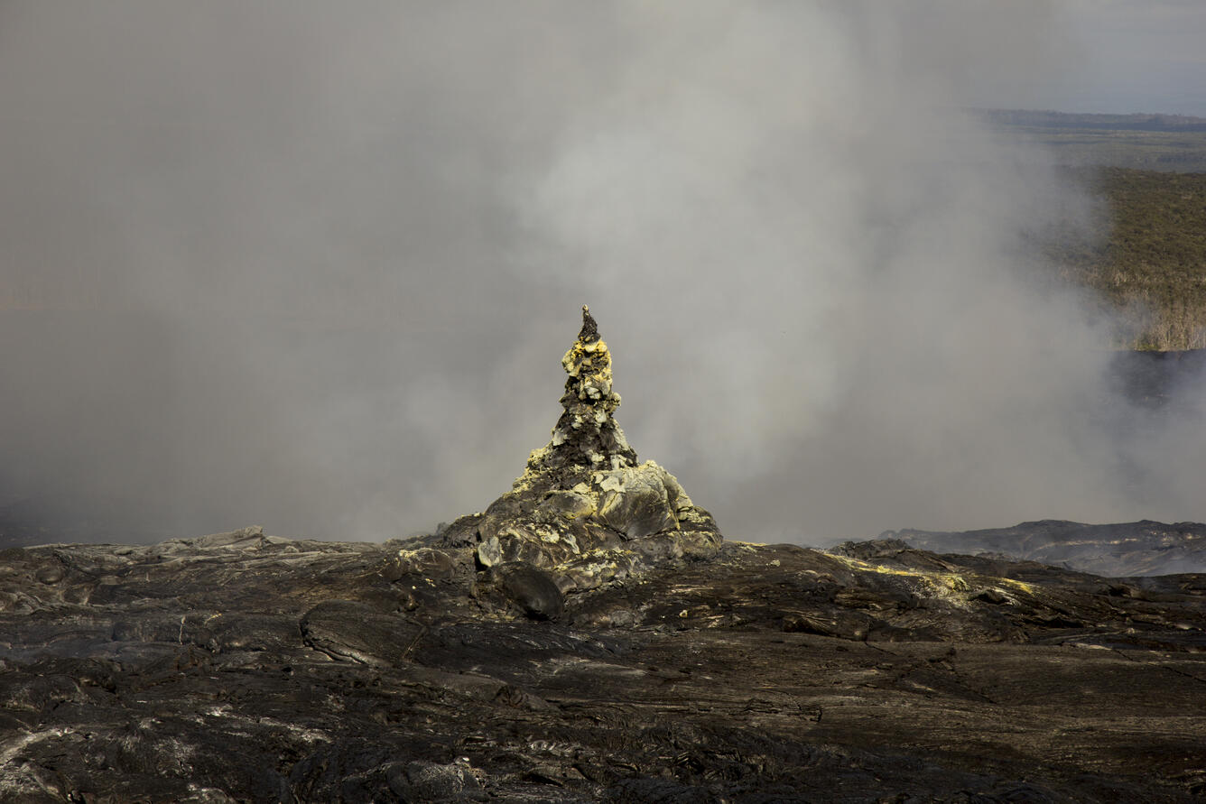 A hornito has recently formed over the lava tube on the north flank...