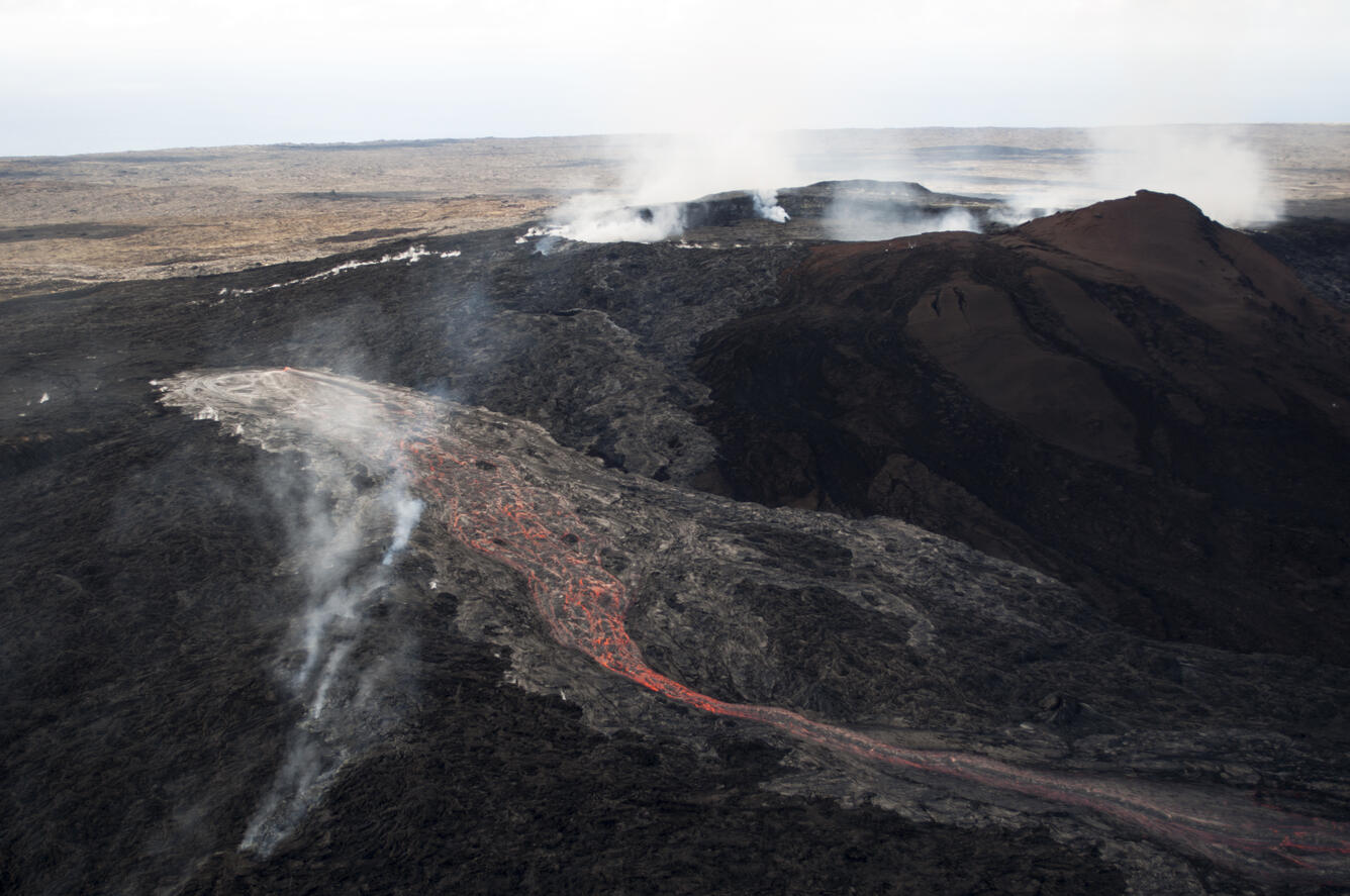 Two new breakouts at Pu‘u ‘Ō‘ō, but new flows remain close to cone...