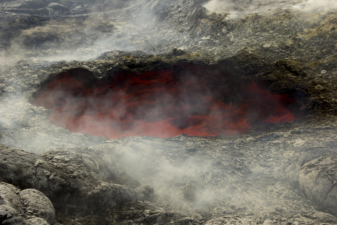 Incandescent vents are still open on the northeast flank of Pu‘u ‘Ō...