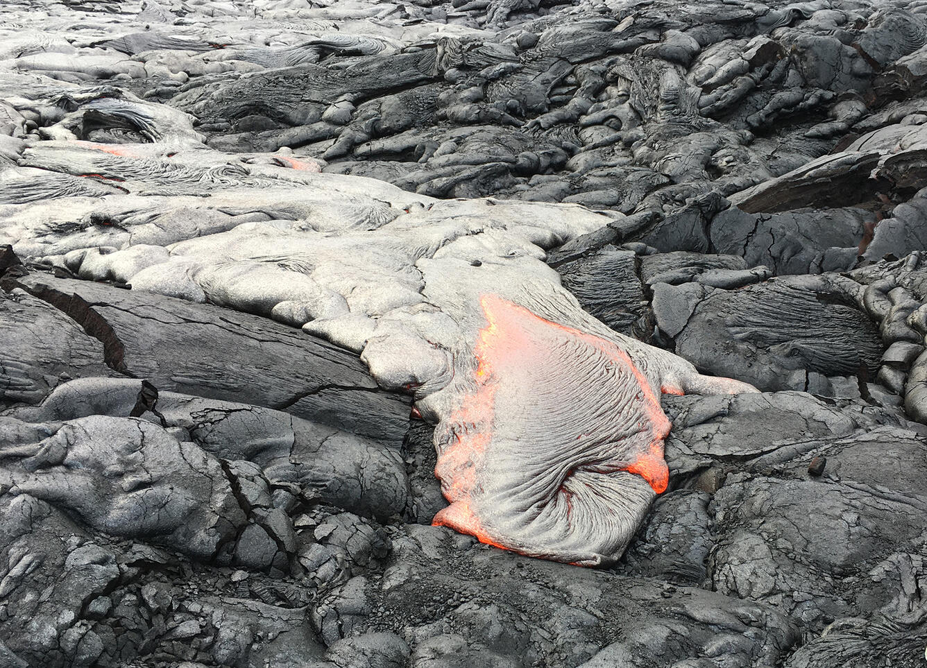 This video clip, filmed on August 12, 2016, shows a typical pāhoeho...