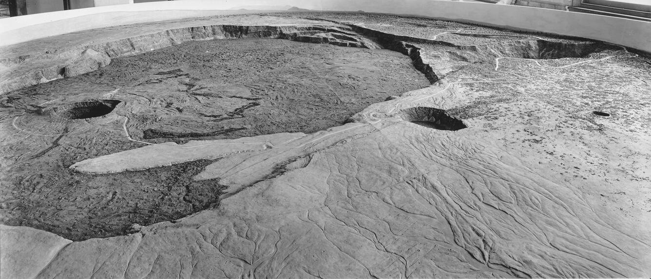 Modeling Kīlauea Volcano a Century Ago...