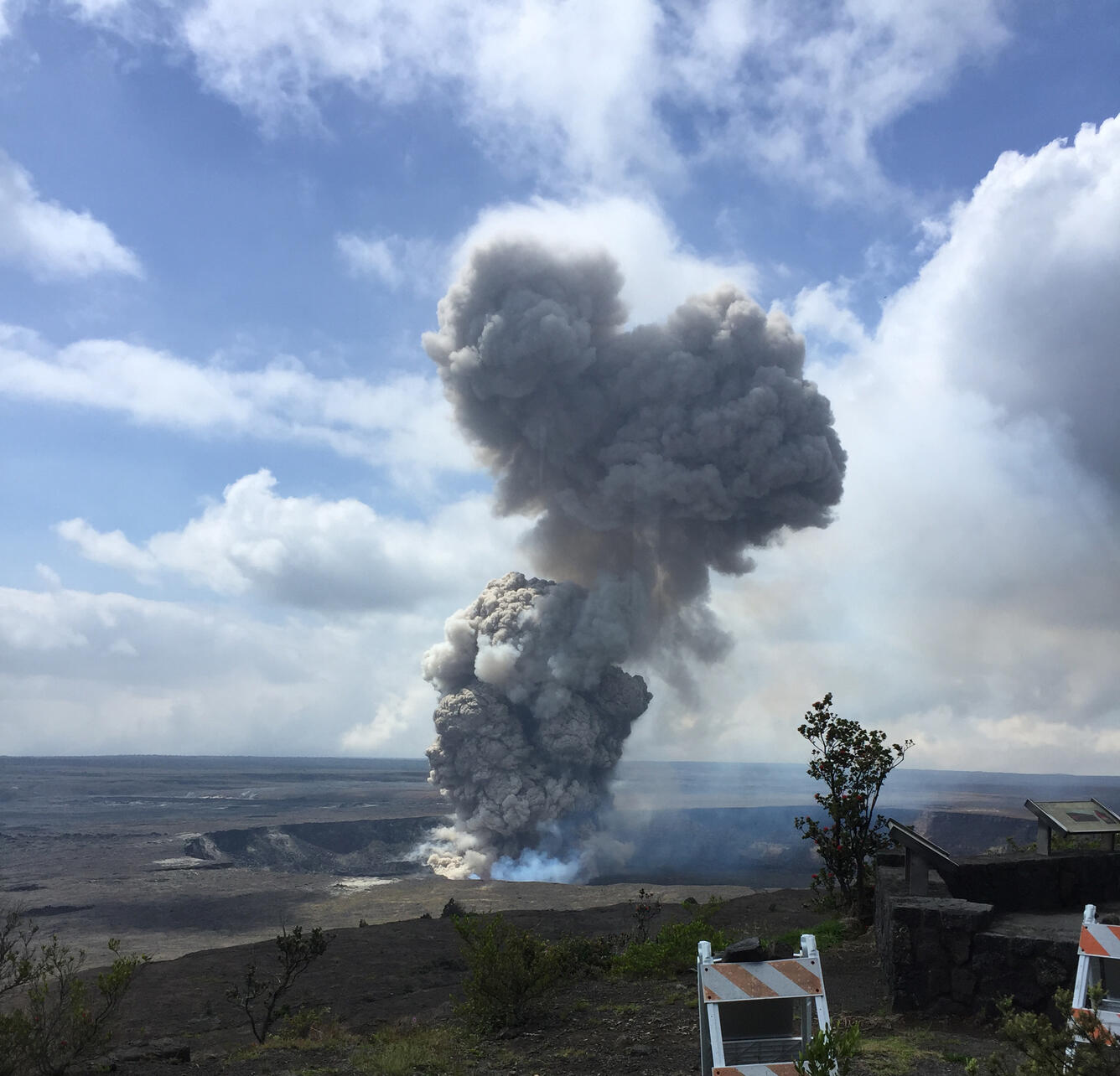 Rock fall at Halema‘uma‘u triggered an explosive event...