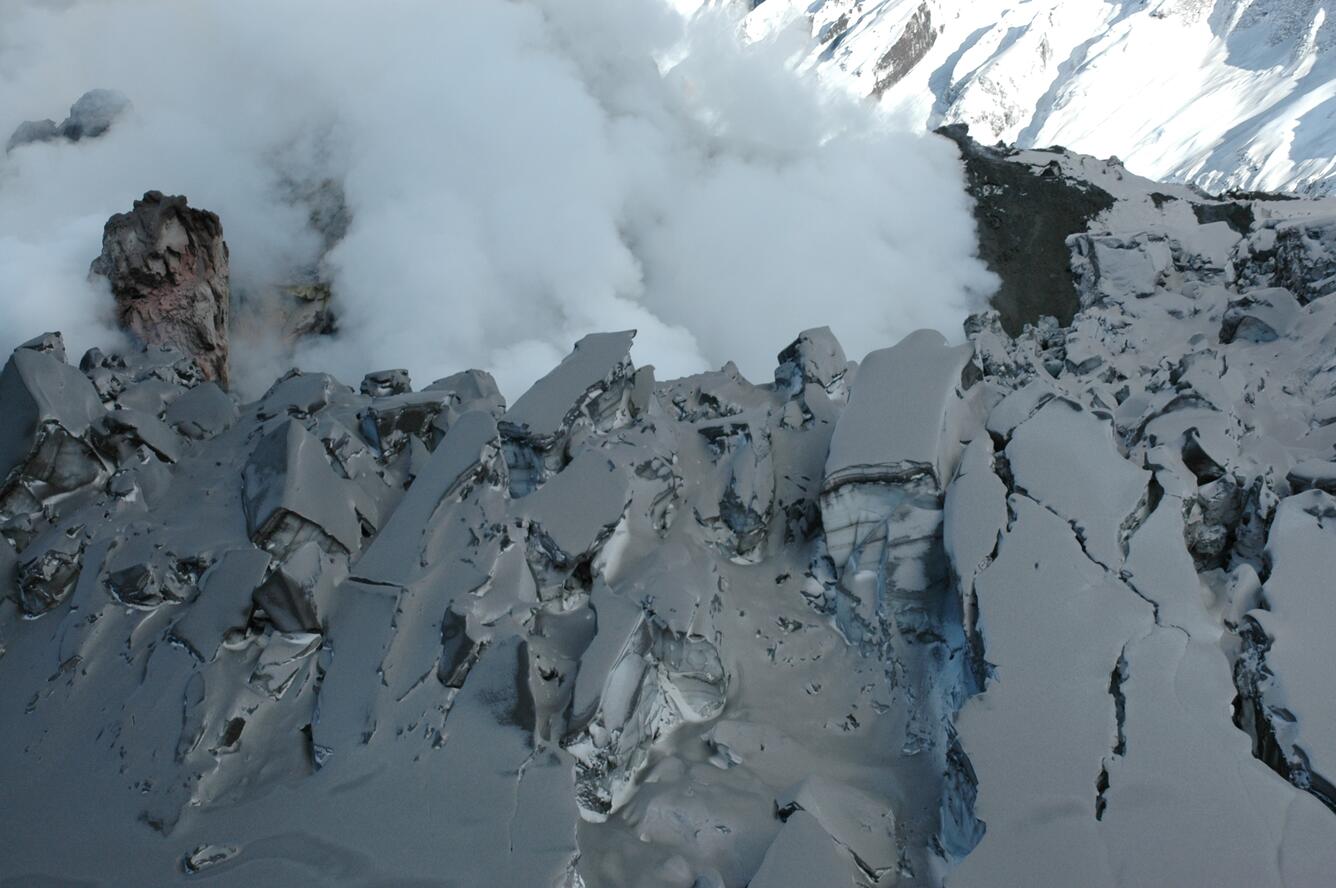 Dome growth at the top of Mount St. Helens with vent area, and brok...