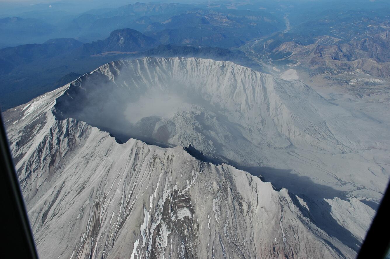 Mount St. Helens' crater, October 2004, aerial view from the east....